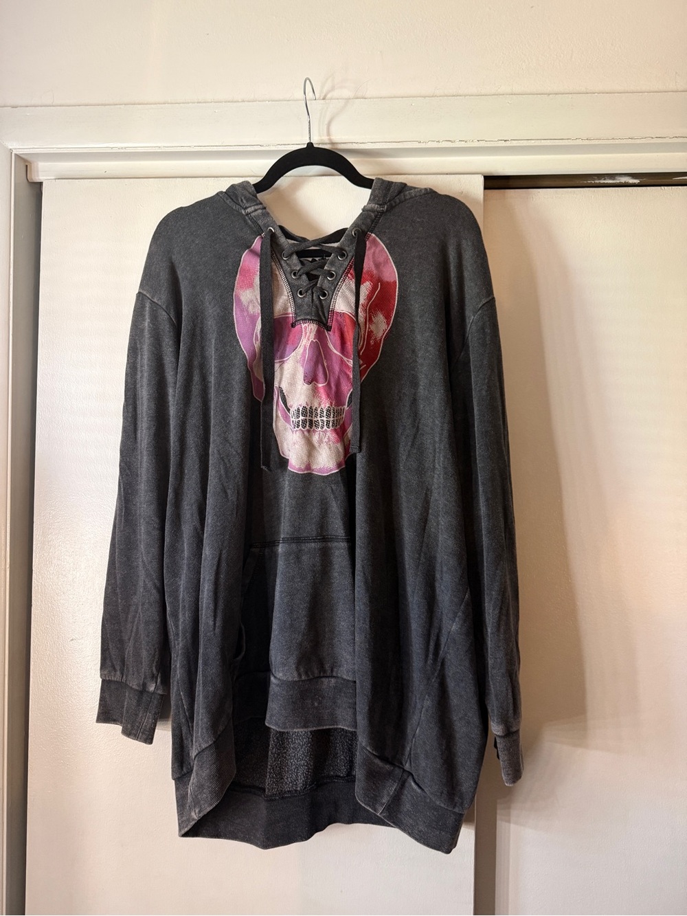 torrid Charcoal Gray Hooded Skull Sweatshirt